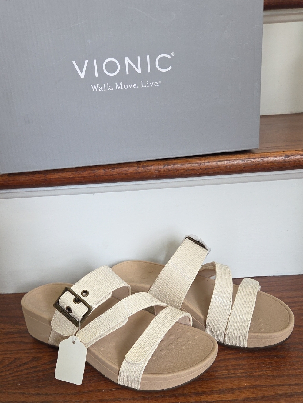 VIONIC Pacific Rio woven sandals NIB cream size 6